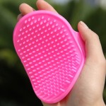 Rubber glove, for brushing pets, pink color